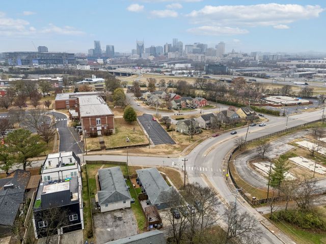 501B Meridian St, Nashville, TN 37207