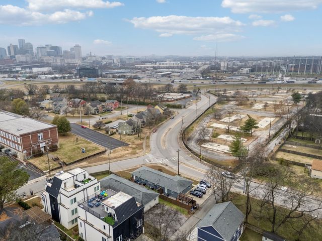 501B Meridian St, Nashville, TN 37207