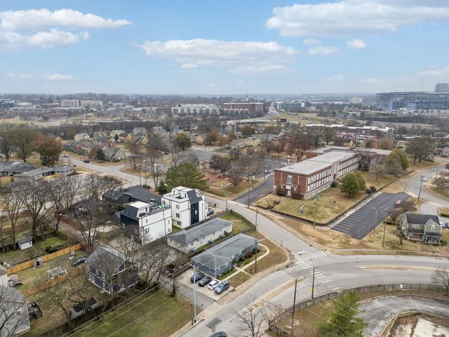 501B Meridian St, Nashville, TN 37207