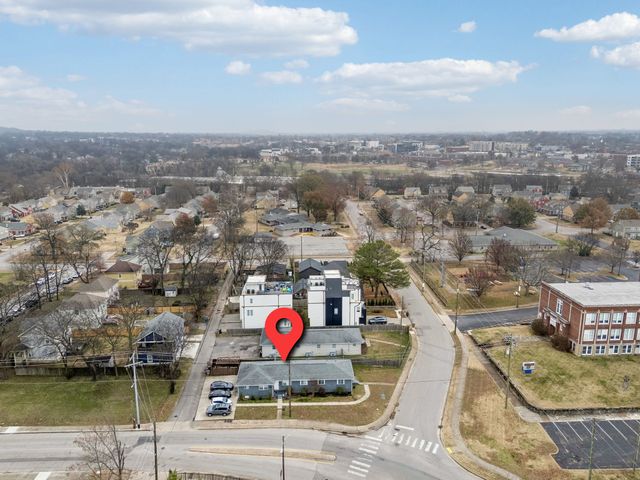 501B Meridian St, Nashville, TN 37207