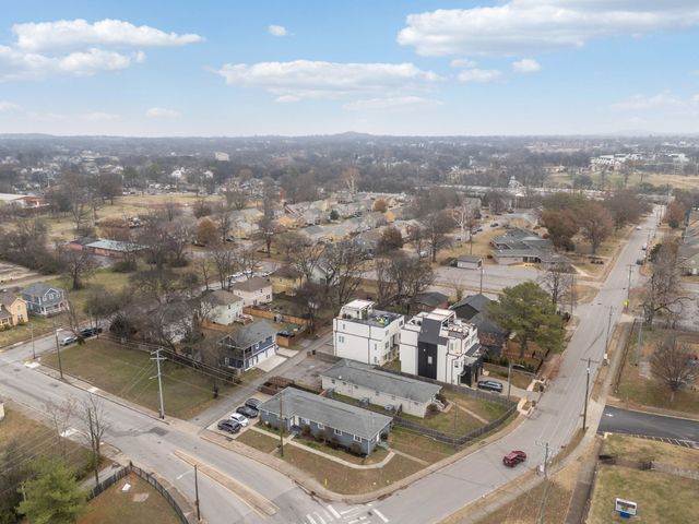 501B Meridian St, Nashville, TN 37207