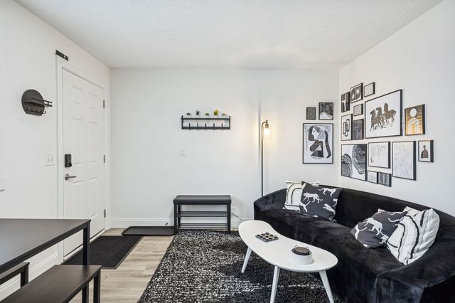 501B Meridian St, Nashville, TN 37207