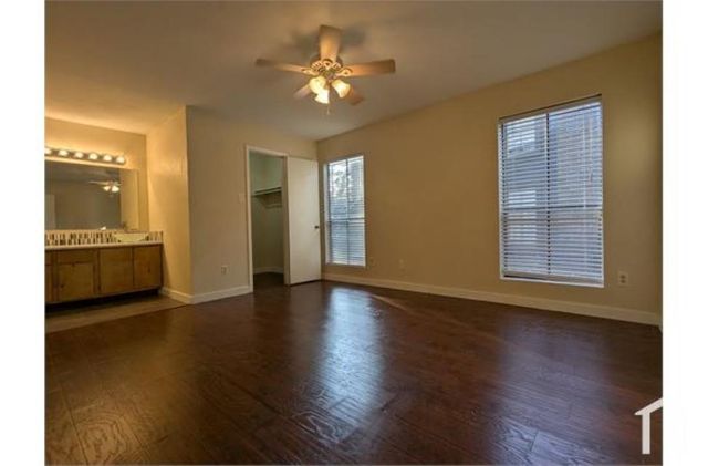 7200 W T C Jester Boulevard 203, Houston, TX 77088