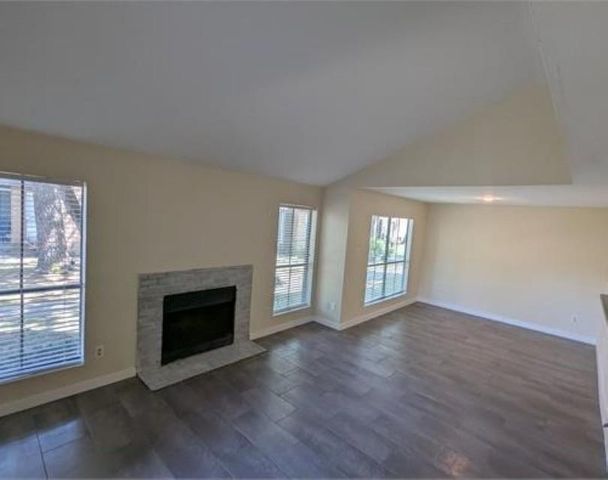 7200 W T C Jester Boulevard 203, Houston, TX 77088