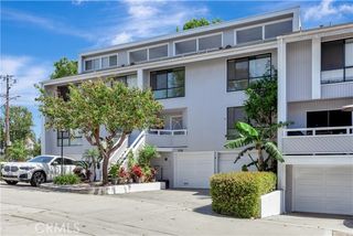 2 Escapade Court, Newport Beach, CA 92663