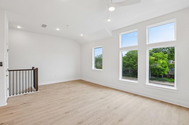 200 W 56th ST 1104, Austin, TX 78751