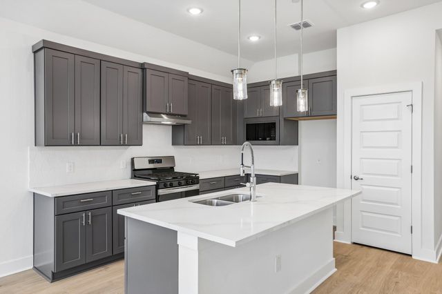 200 W 56th ST 1104, Austin, TX 78751