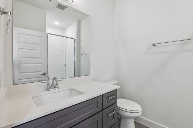 200 W 56th ST 1104, Austin, TX 78751
