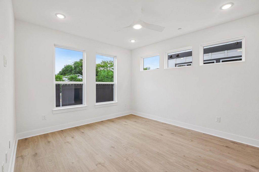 200 W 56th ST 1104, Austin, TX 78751