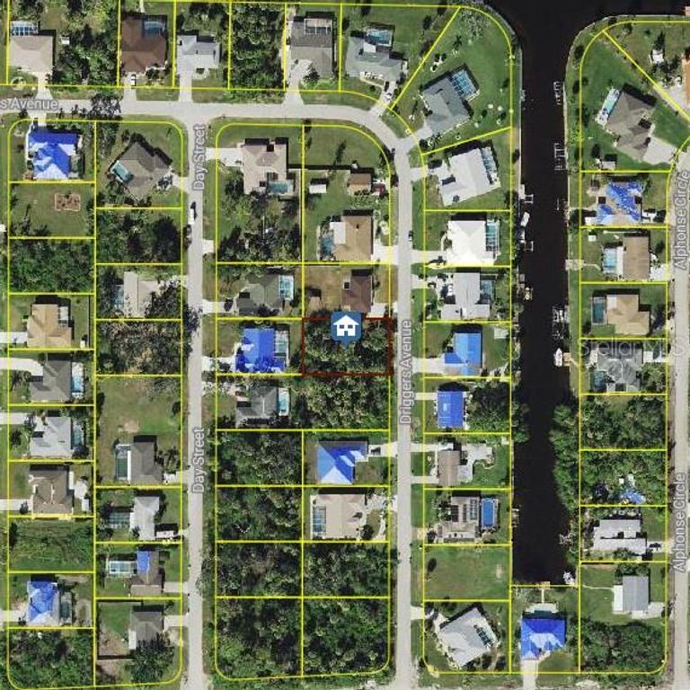 18425 DRIGGERS AVENUE, Port Charlotte, FL 33948