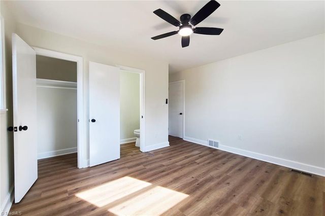 434 Oak Summit Road, Winston-salem, NC 27105