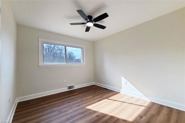 434 Oak Summit Road, Winston-salem, NC 27105