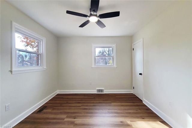 434 Oak Summit Road, Winston-salem, NC 27105