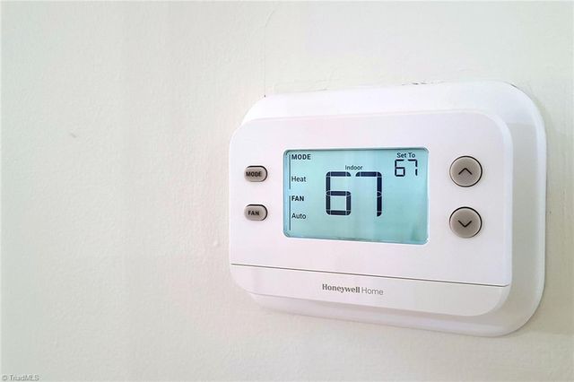 434 Oak Summit Road, Winston-salem, NC 27105