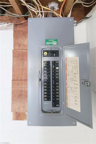 434 Oak Summit Road, Winston-salem, NC 27105