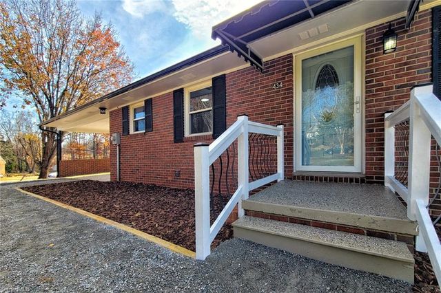 434 Oak Summit Road, Winston-salem, NC 27105