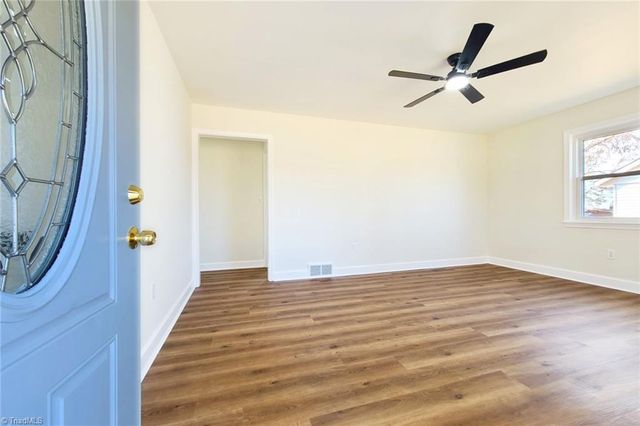 434 Oak Summit Road, Winston-salem, NC 27105