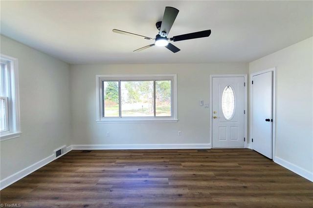 434 Oak Summit Road, Winston-salem, NC 27105