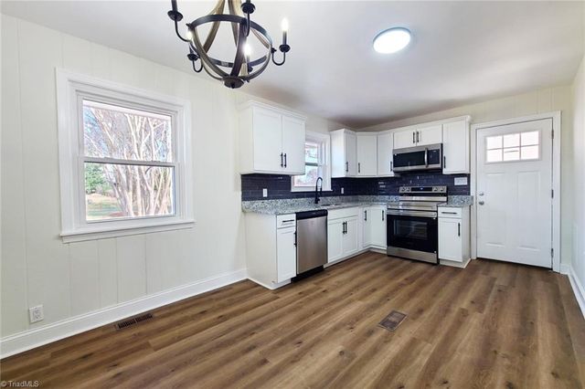 434 Oak Summit Road, Winston-salem, NC 27105