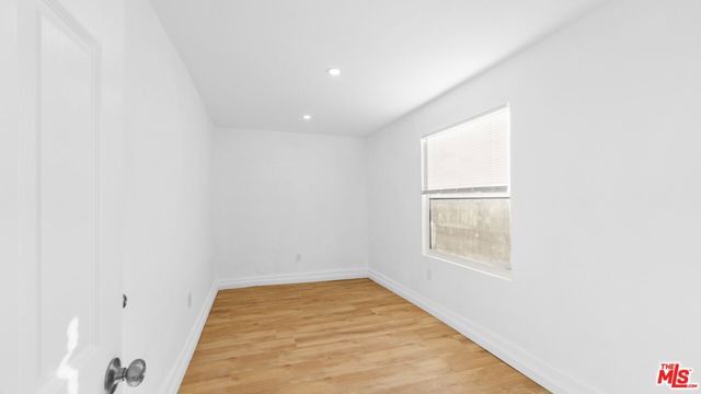 820 W 76th Street, Los Angeles, CA 90044