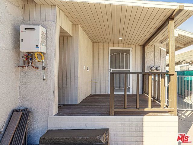 820 W 76th Street, Los Angeles, CA 90044