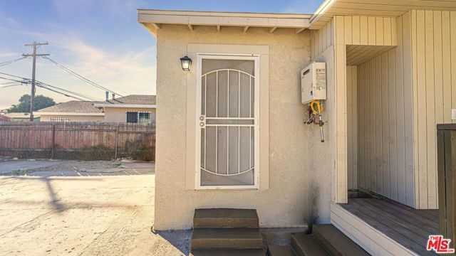 820 W 76th Street, Los Angeles, CA 90044