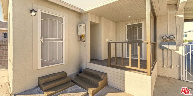 820 W 76th Street, Los Angeles, CA 90044