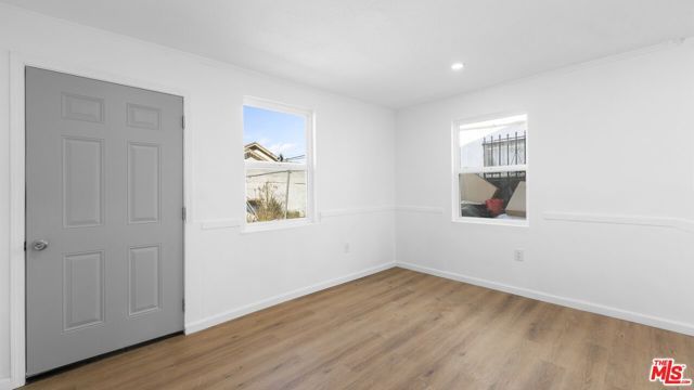 820 W 76th Street, Los Angeles, CA 90044