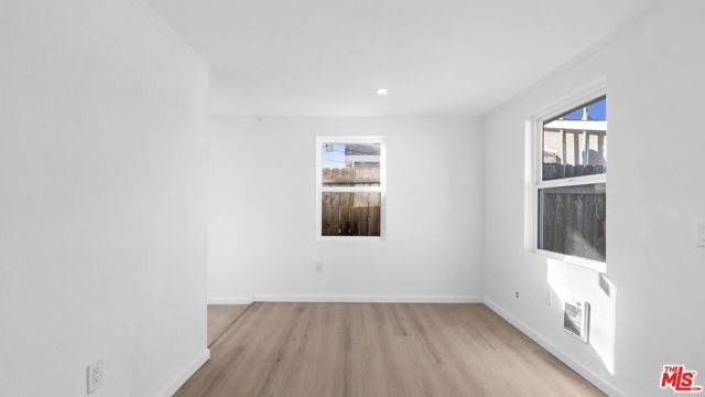 820 W 76th Street, Los Angeles, CA 90044