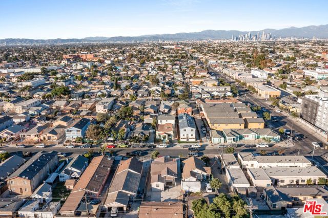 820 W 76th Street, Los Angeles, CA 90044