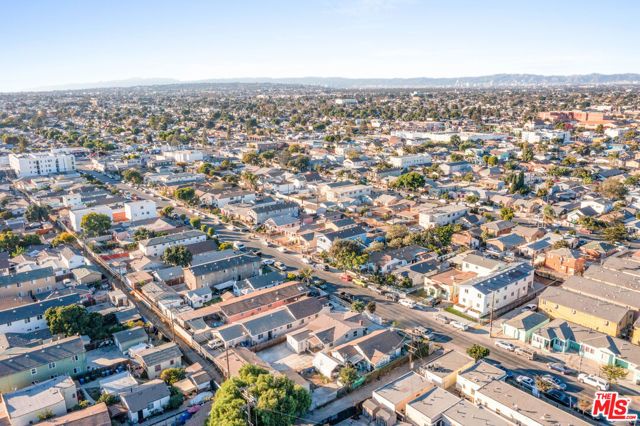 820 W 76th Street, Los Angeles, CA 90044