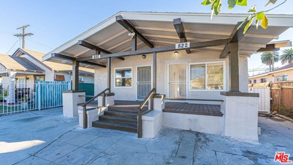 820 W 76th Street, Los Angeles, CA 90044