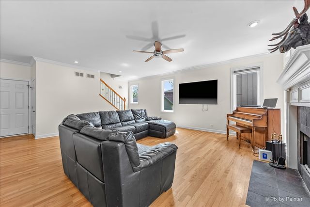 21428 W Crescent Drive, Mundelein, IL 60060