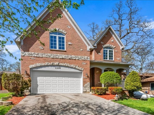 21428 W Crescent Drive, Mundelein, IL 60060