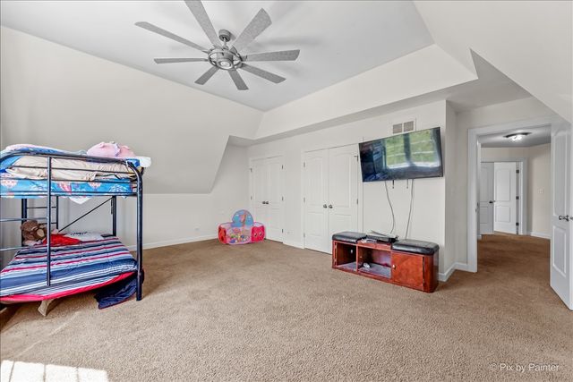 21428 W Crescent Drive, Mundelein, IL 60060