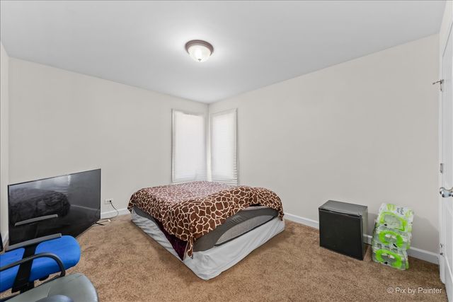 21428 W Crescent Drive, Mundelein, IL 60060