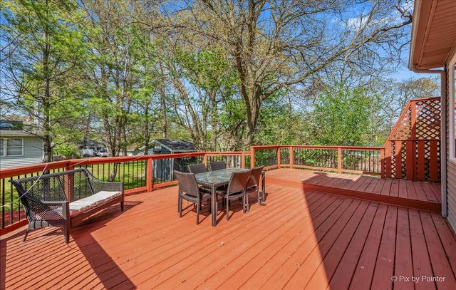 21428 W Crescent Drive, Mundelein, IL 60060