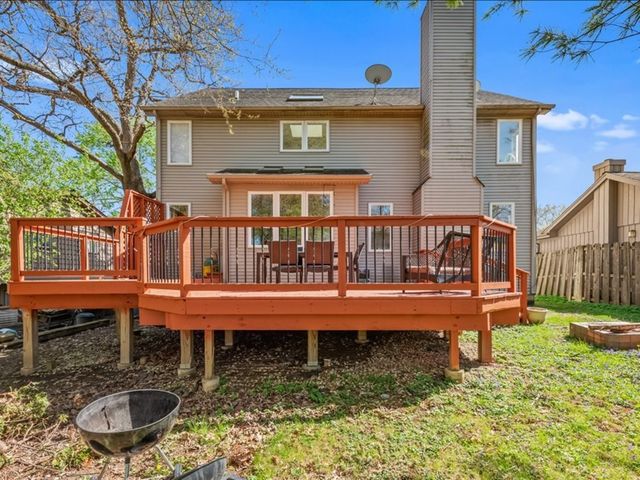 21428 W Crescent Drive, Mundelein, IL 60060