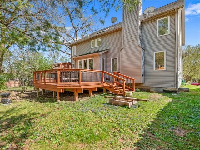 21428 W Crescent Drive, Mundelein, IL 60060