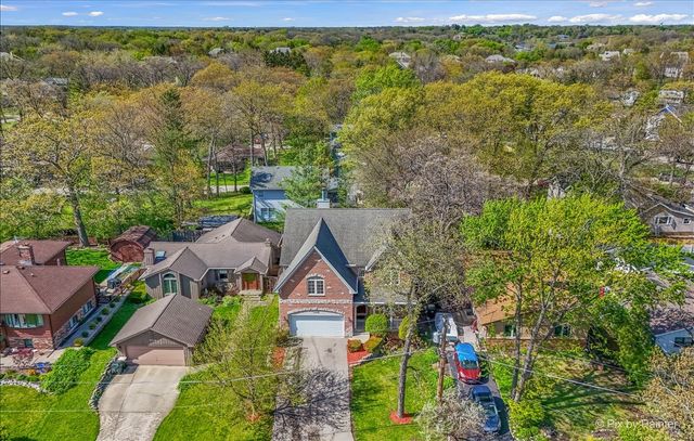 21428 W Crescent Drive, Mundelein, IL 60060