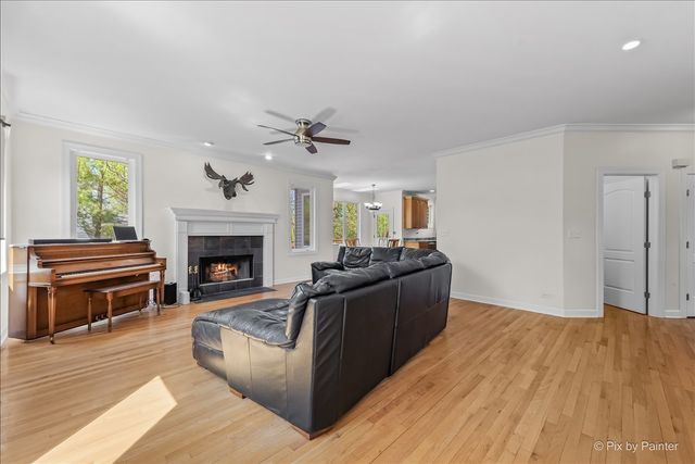 21428 W Crescent Drive, Mundelein, IL 60060