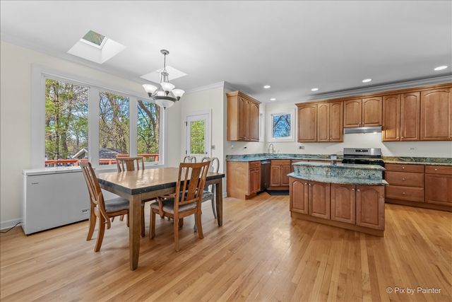 21428 W Crescent Drive, Mundelein, IL 60060