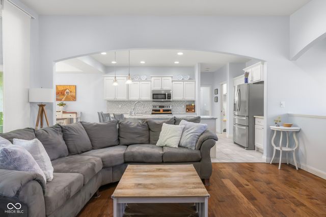 3764 Maple Ridge Drive, Columbus, IN 47201