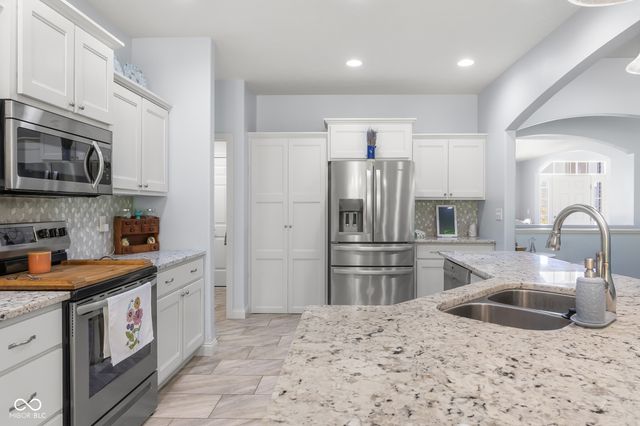 3764 Maple Ridge Drive, Columbus, IN 47201