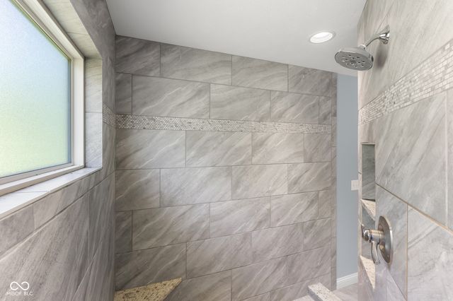 3764 Maple Ridge Drive, Columbus, IN 47201