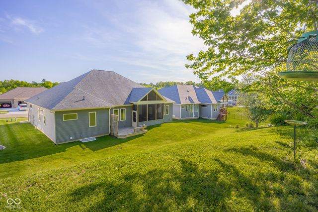 3764 Maple Ridge Drive, Columbus, IN 47201