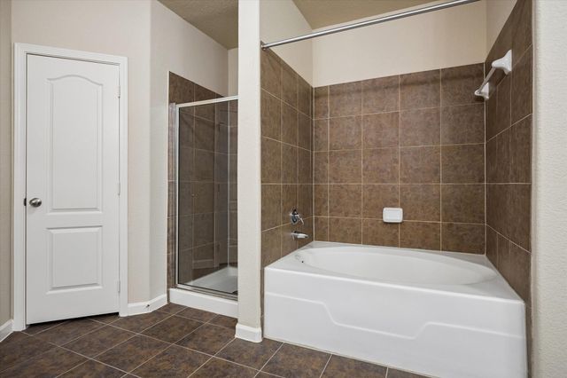 1711 Old Spanish Trail 202, Houston, TX 77054