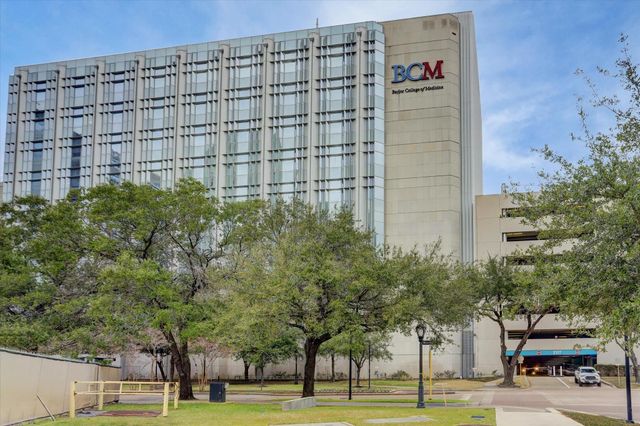 1711 Old Spanish Trail 202, Houston, TX 77054