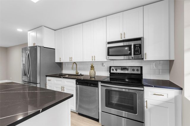 3341 NW 47th Terrace 210, Lauderdale Lakes, FL 33319