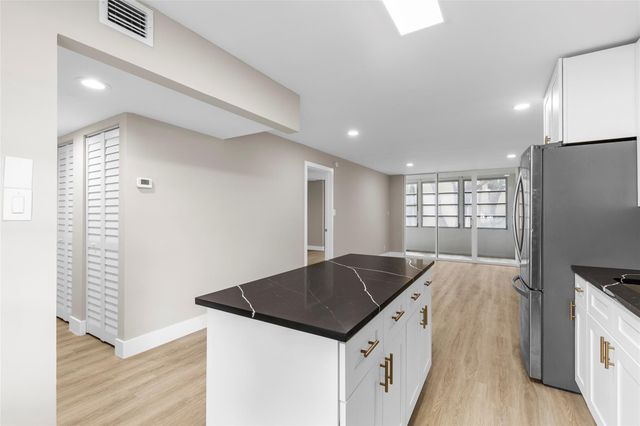 3341 NW 47th Terrace 210, Lauderdale Lakes, FL 33319